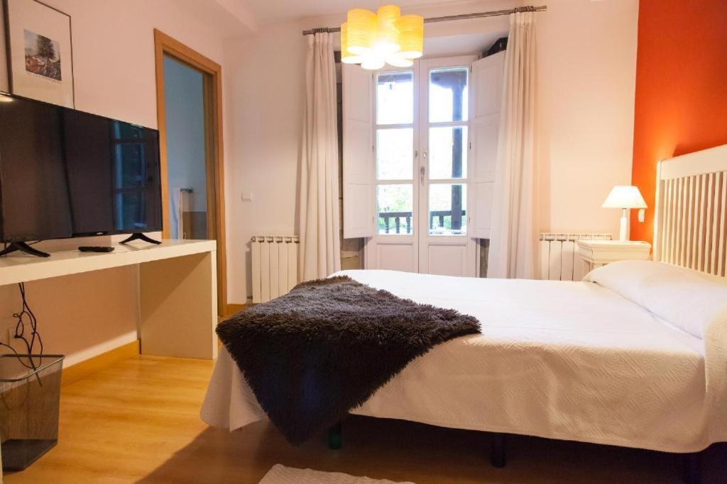 Gastro Hotel La Giraldilla Lierganes Bilik gambar