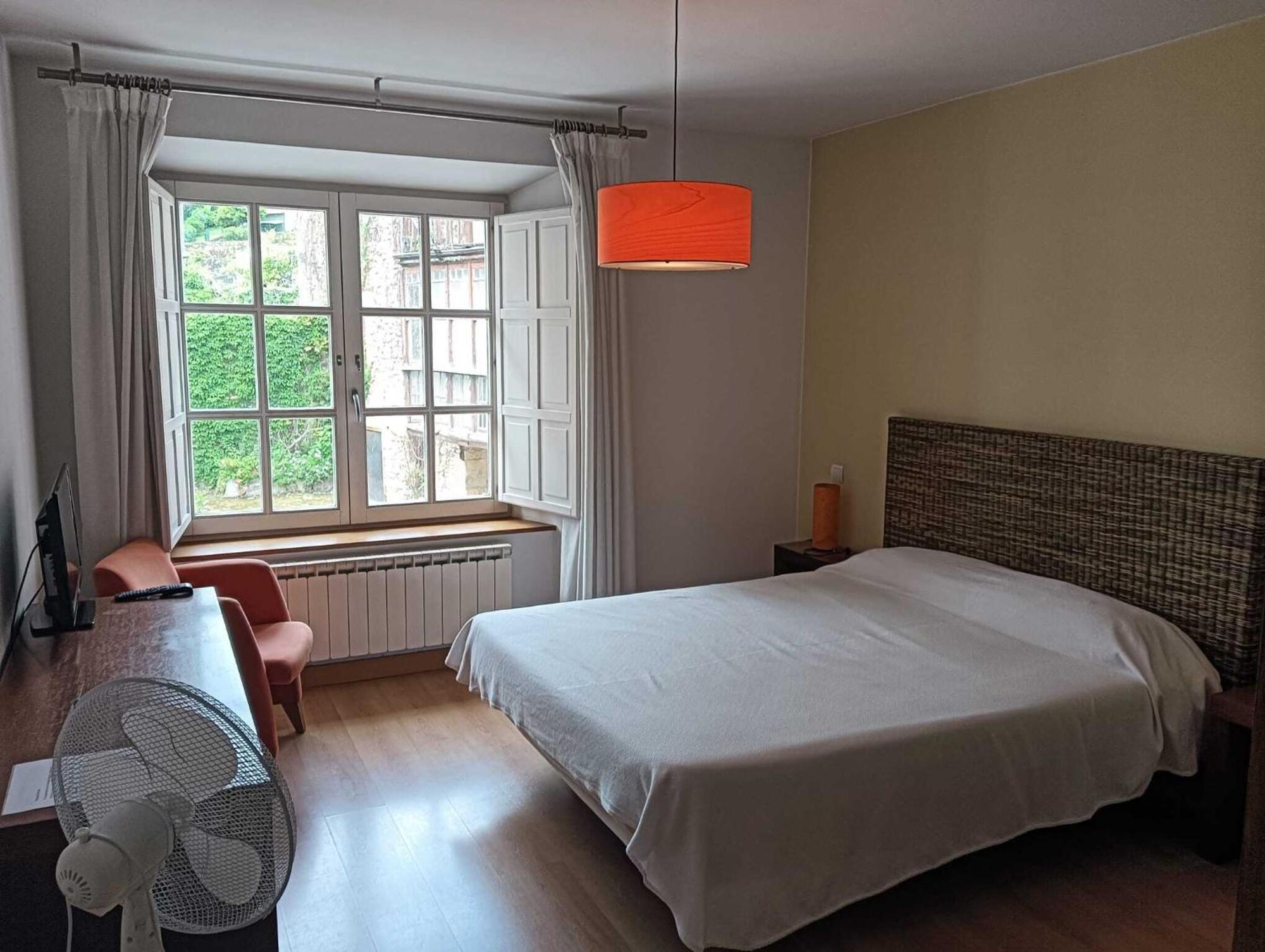 Gastro Hotel La Giraldilla Lierganes Bilik gambar